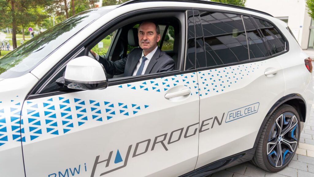  BMW ix-5 hydrogen Car