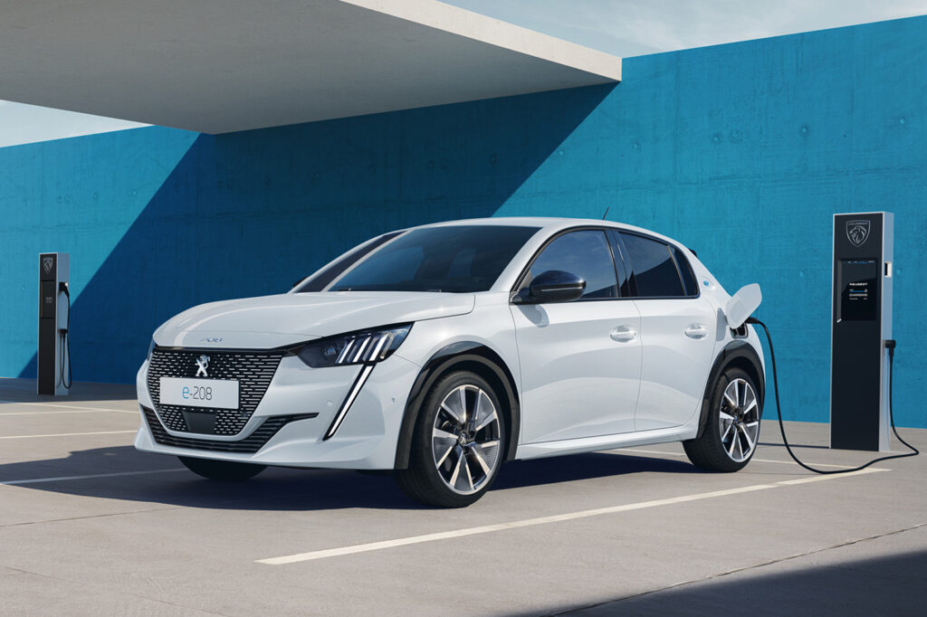 https://electriccarfinder.com/2023-peugeot-e-308-price-and-specifications/