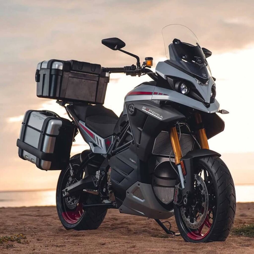 https://electriccarfinder.com/longest-range-electric-motorcycles-usa/