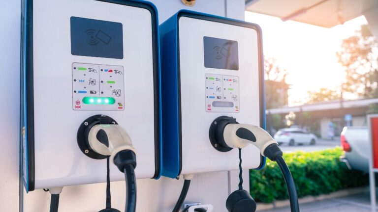 Calculating EV Charging Rate- Voltage, Amps, and Kilowatts